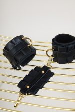 Menotte en cuir ROISSY D-Ring x Maison Dressage – Image 12