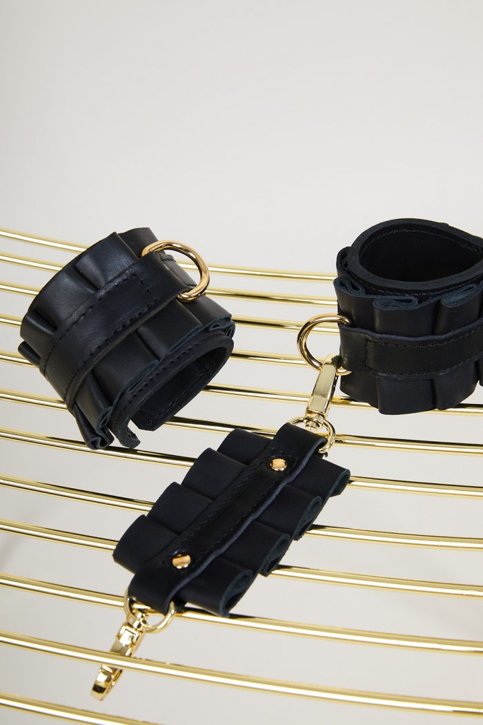Menotte en cuir ROISSY D-Ring x Maison Dressage – Image 12