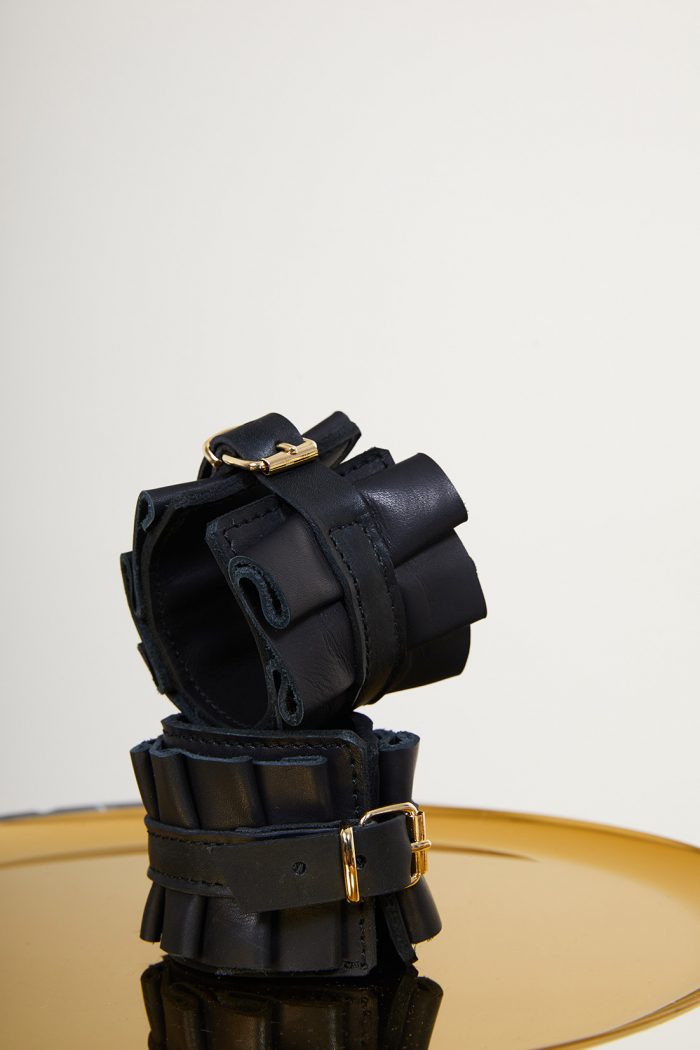 Menotte en cuir ROISSY D-Ring x Maison Dressage – Image 9