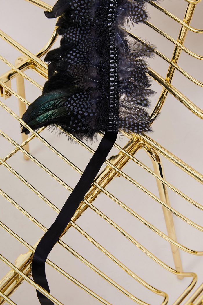 Choker en plumes NOBLESSE Black x Mondin – Image 12