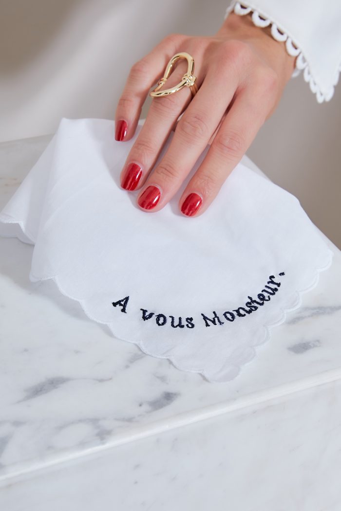 Mouchoir brodé  en coton À VOUS MONSIEUR 🇫🇷 – Image 1