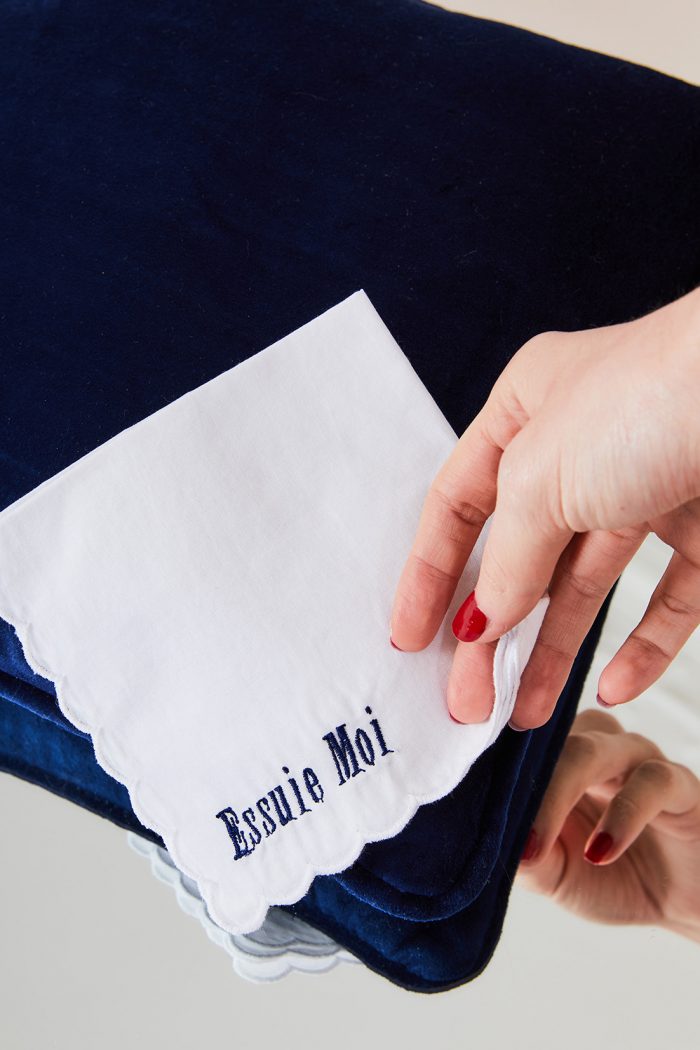 Mouchoir brodé en coton ESSUIE MOI 🇫🇷 – Image 3