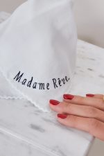 Mouchoir brodé en mousseline MADAME REVE 🇫🇷