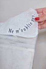 Mouchoir brodé en mousseline NE M'OUBLIE PAS 🇫🇷