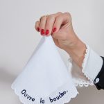 Mouchoir brodé en coton OUVRE LA BOUCHE 🇫🇷