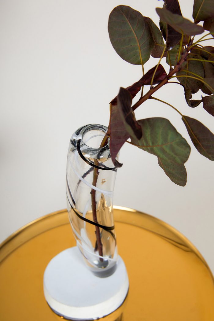 Vase Dildo en verre soufflé à la main LA DISCIPLINE x Thomas Ségaud 🇫🇷 – Image 2
