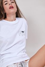 T-Shirt unisex DIMANCHE x Les Bazars de Sev 🇫🇷 – Image 2