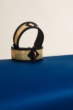 Collier de soumission en cuir Gold LADY LUCK x Abara – Image 3