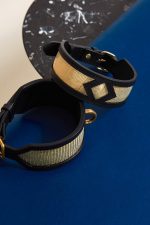 Collier de soumission en cuir Gold LADY LUCK x Abara – Image 2