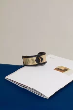 Collier de soumission en cuir Gold LADY LUCK x Abara – Image 8