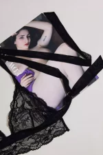 Triangle FENETRE SUR COUR x Atelier Amour – Image 3