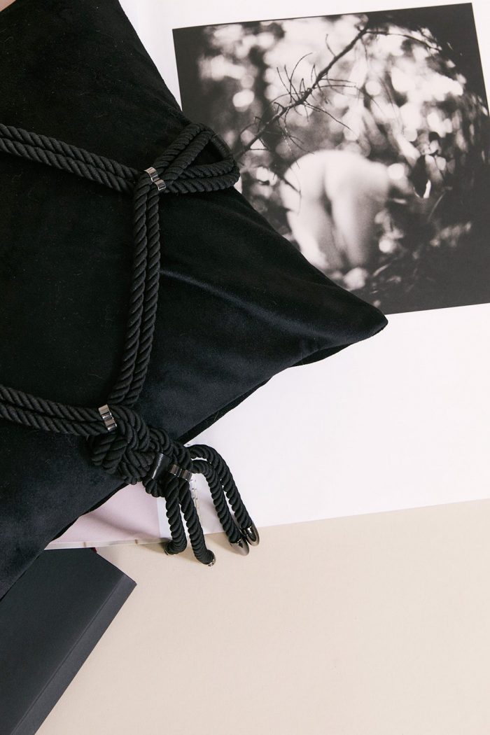 SHIBARI Housse de coussin x Figure Of A – Image 9