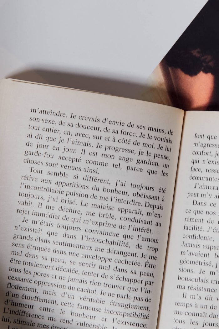 CONFESSÉE, récit de Marie L - préface de Pierre Bourgeade 🇫🇷 – Image 2