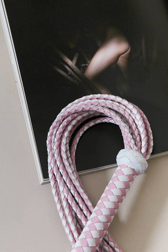 Flogger Cat'0 Nine en cuir 🧚FAIRYSUB x Liebe – Image 1