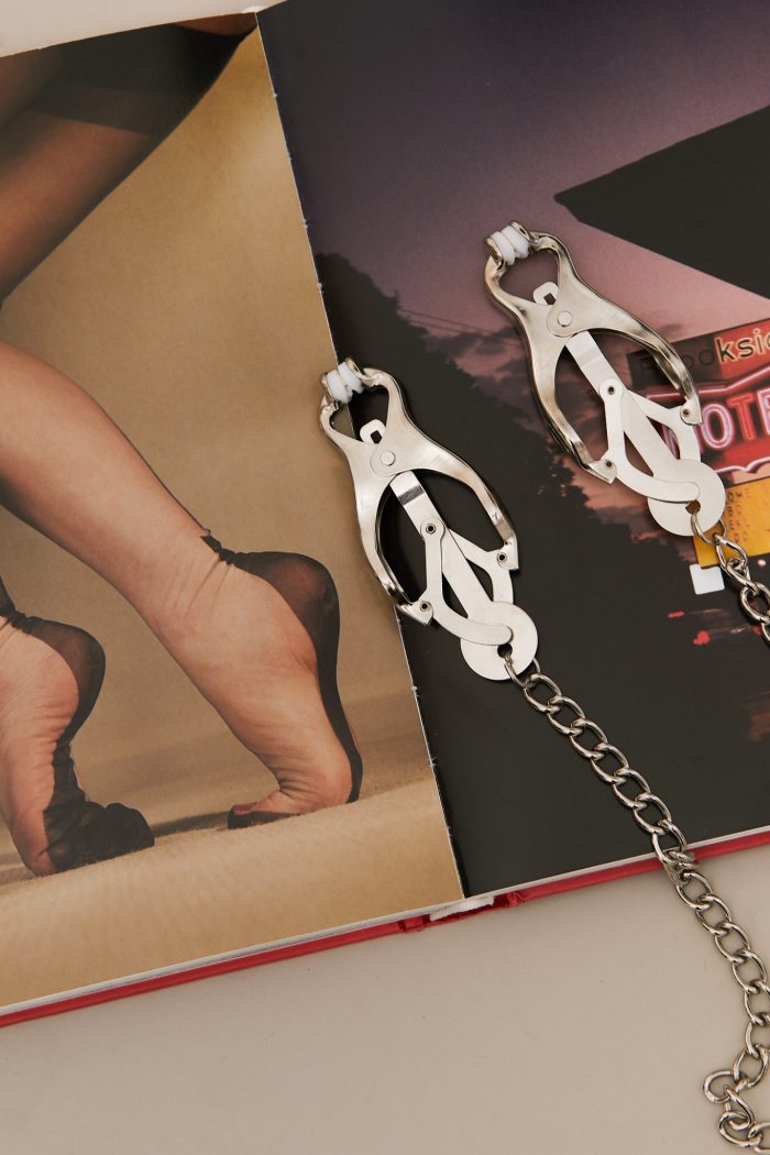 Pince à seins PAIN IS BEAUTIFUL x Liebe – Image 2