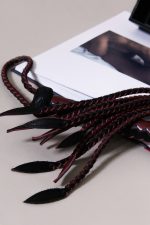 Flogger Cat'O Nine en cuir SLAVE'S BEAUTY x Liebe – Image 4