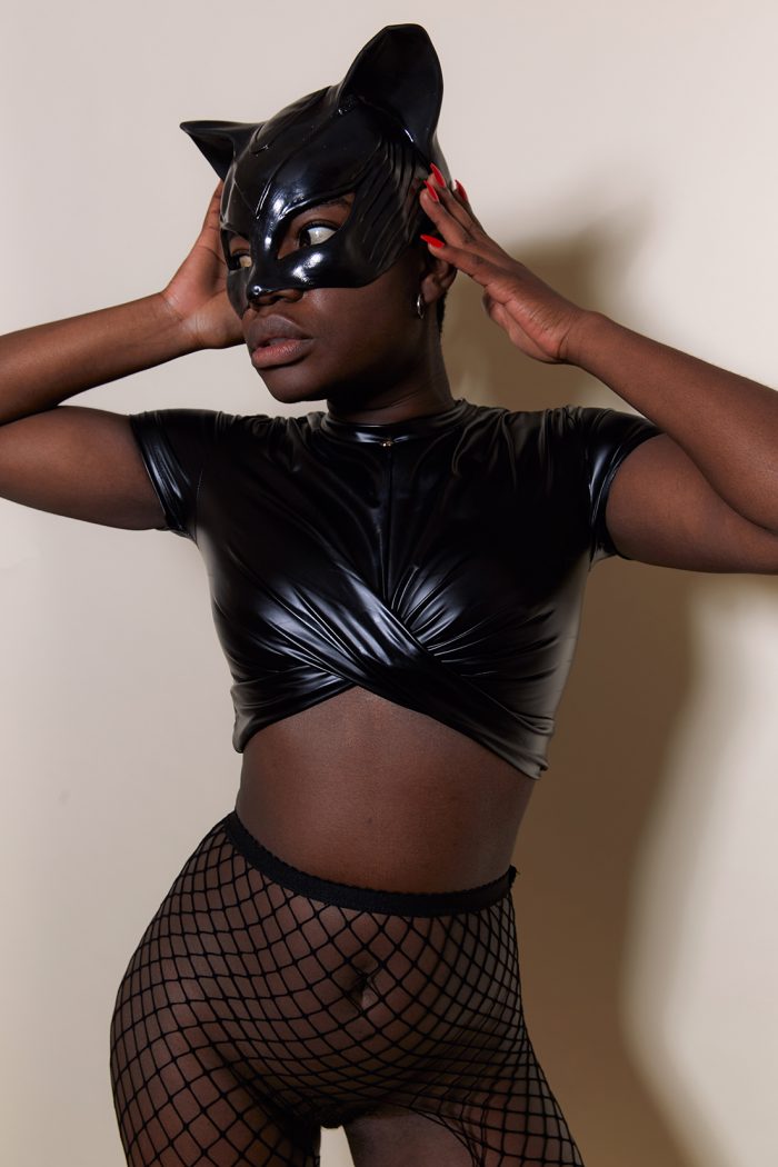 Crop-Top vinyle BLACKDAY – Image 1