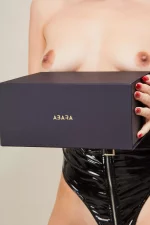 Collier de soumission en cuir Gold LADY LUCK x Abara – Image 4