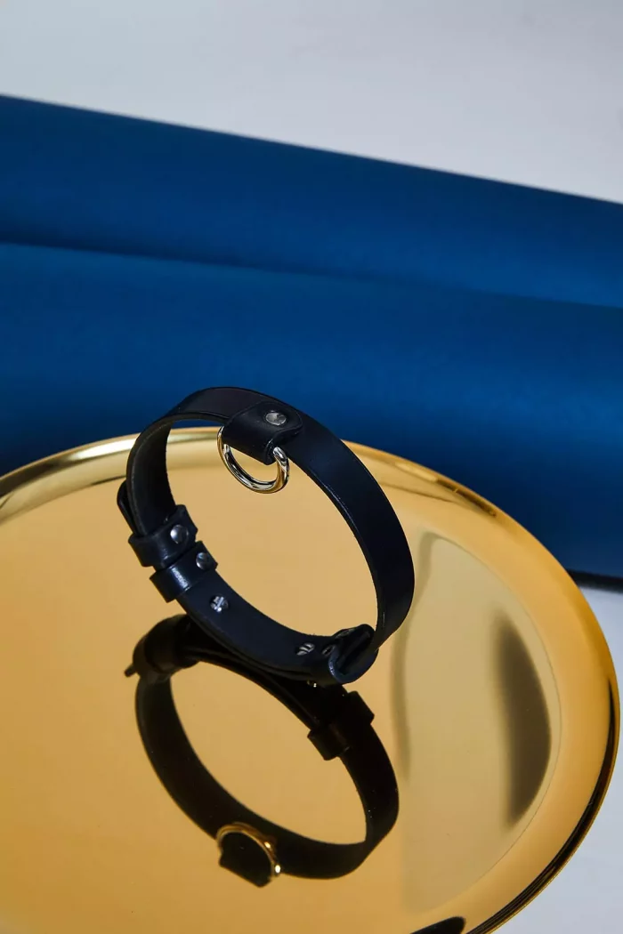 Collier de soumission en cuir Noir L'AVERTISSEMENT x L'Anguille Paris 🇫🇷 – Image 4