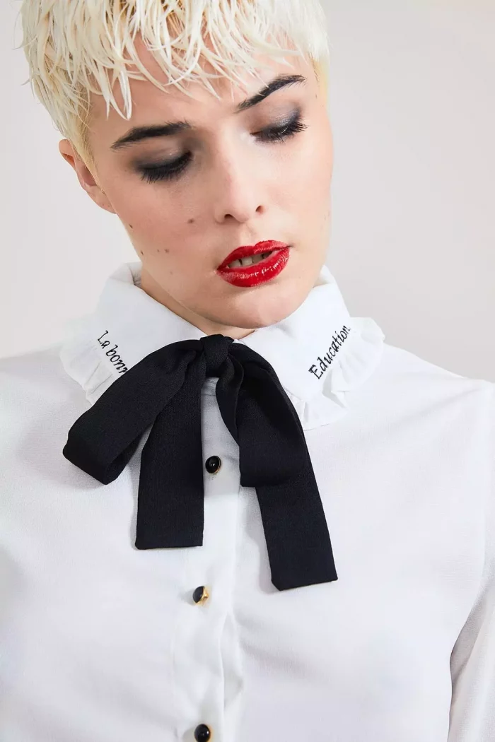 Chemise brodée I DO WHAT I'M TOLD  /  LA BONNE EDUCATION – Image 4