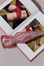 Toy en verre soufflé à la main CHÉRIE BLUSH x XXAW 🇫🇷 – Image 7