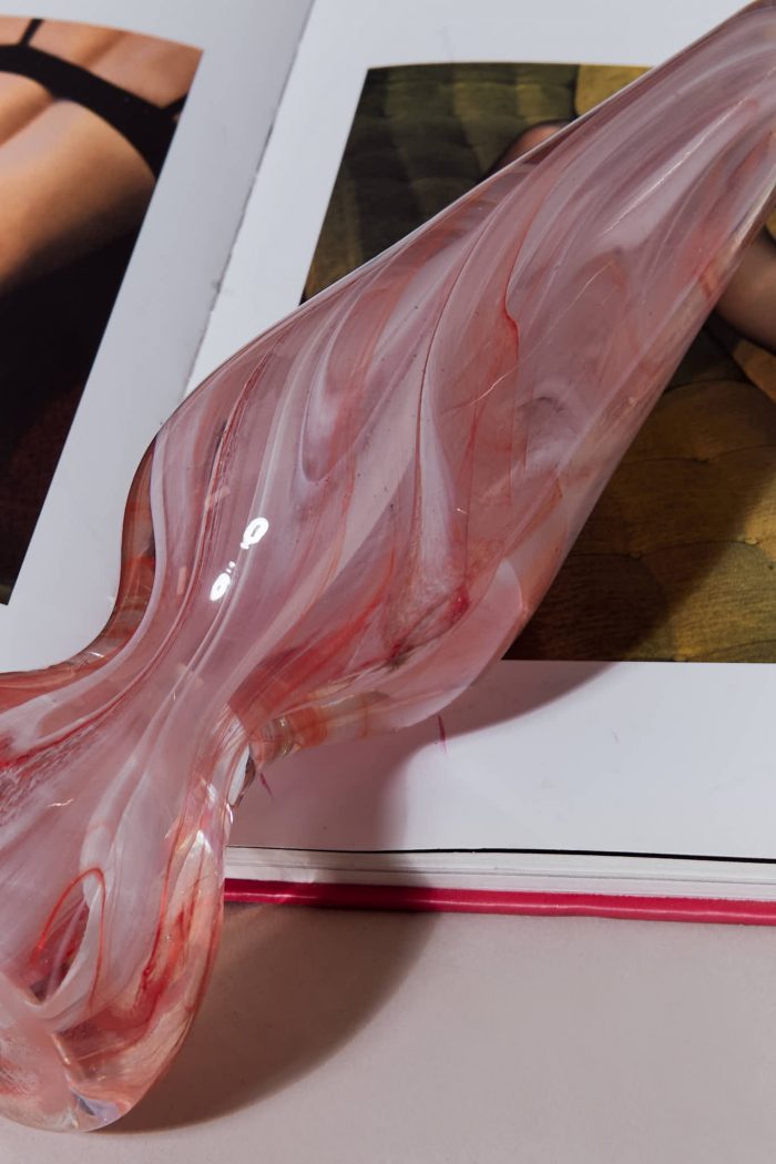 Toy en verre soufflé à la main CHÉRIE BLUSH x XXAW 🇫🇷 – Image 2
