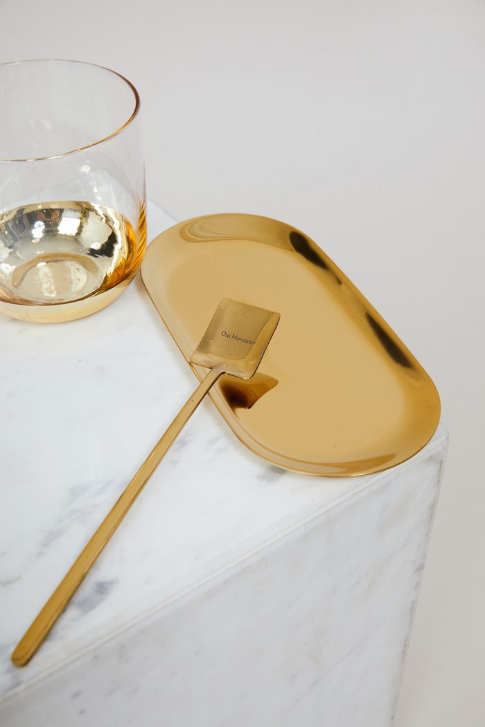 Cuillère gravée OUI MONSIEUR Gold – Image 1