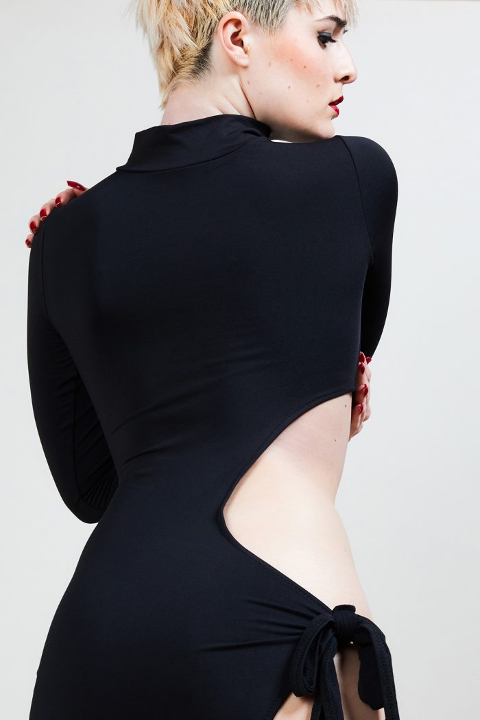 Robe noire à découpe XCESS – Image 6