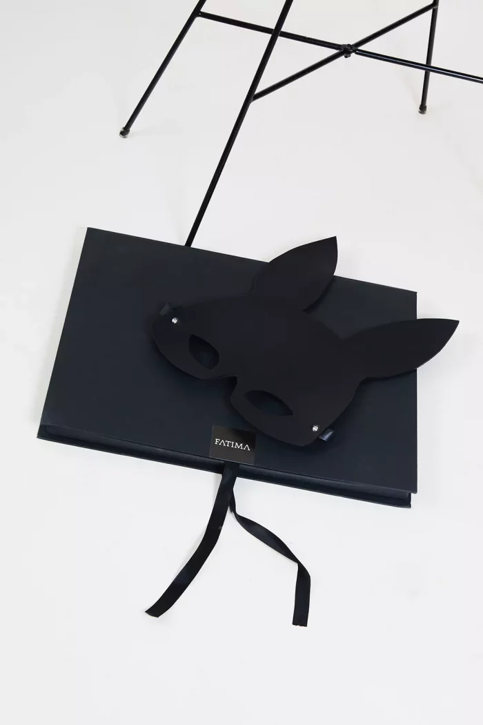 Masque en cuir Noir BUNNY x Fatima – Image 4