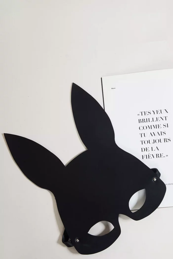 Masque en cuir Noir BUNNY x Fatima – Image 2