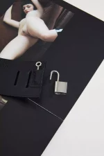 Manchette menotte & cadenas en cuir SUPPLICA x Fatima – Image 7