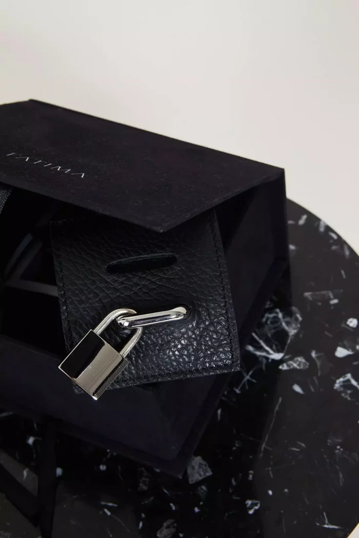 Manchette menotte & cadenas en cuir SUPPLICA x Fatima – Image 15