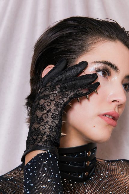 gants vampire BDSM a pics