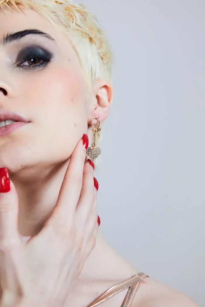 Boucles d'oreille Asymetriques JAMAIS LOIN Strass – Image 7