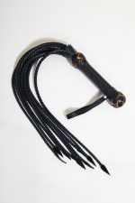 Cat-o-nine tails en cuir tressé AU RAPPORT – Image 2