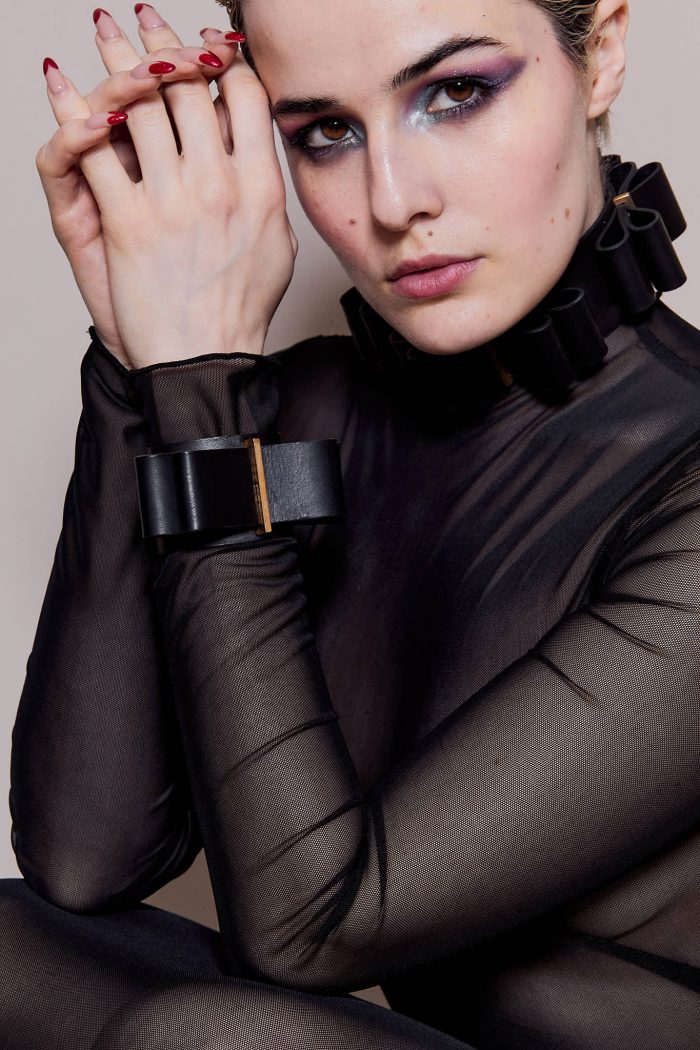 Menottes en cuir LES FLEURS DU MAL x Maison Dressage – Image 1