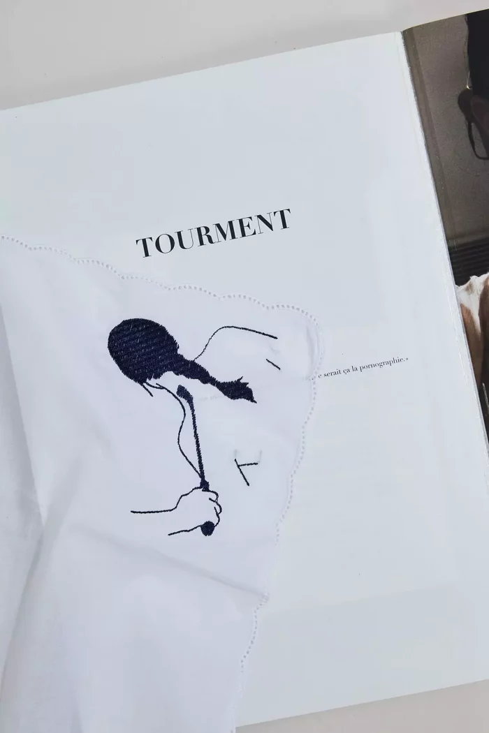 Mouchoir brodé LA RECOMPENSE x Thi.Dee 🇫🇷 – Image 3