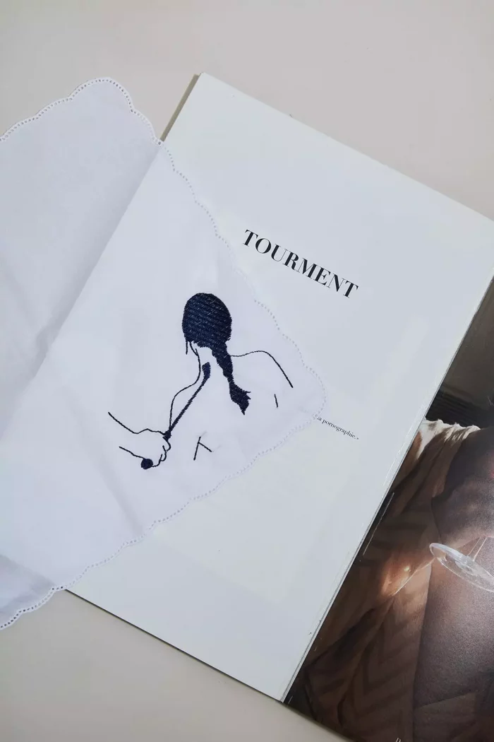 Mouchoir brodé LA RECOMPENSE x Thi.Dee 🇫🇷 – Image 4