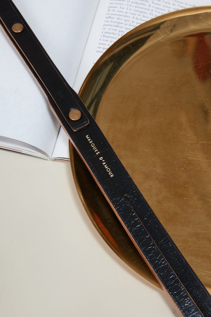 Tawse en cuir noir MARQUES D'AMOUR, 24k 🇫🇷 – Image 3