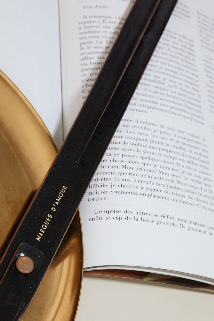 Tawse en cuir noir MARQUES D'AMOUR, 24k 🇫🇷 – Image 2