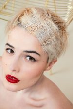 Barrette strass SLUT
