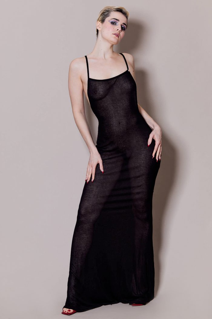 Robe noire POUR Y VOIR – Image 5