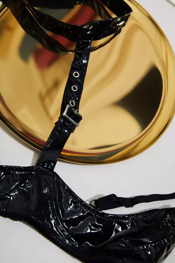 Soutien-Gorge ouvert Wetlook en vinyle SAINTE-VICTOIRE – Image 6