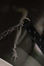 Collier Vampire en cuir de galuchat