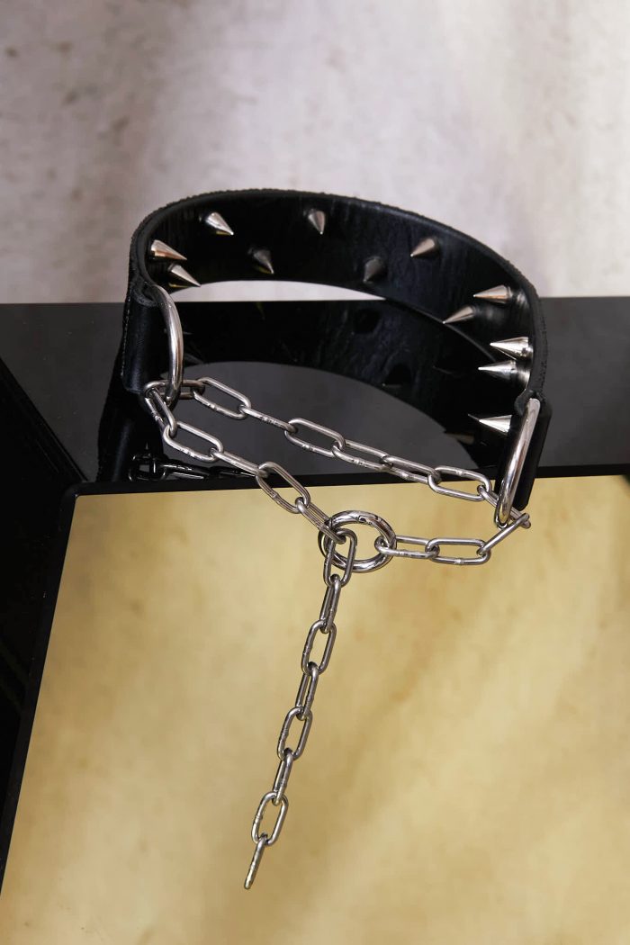 Collier Vampire en cuir de galuchat
